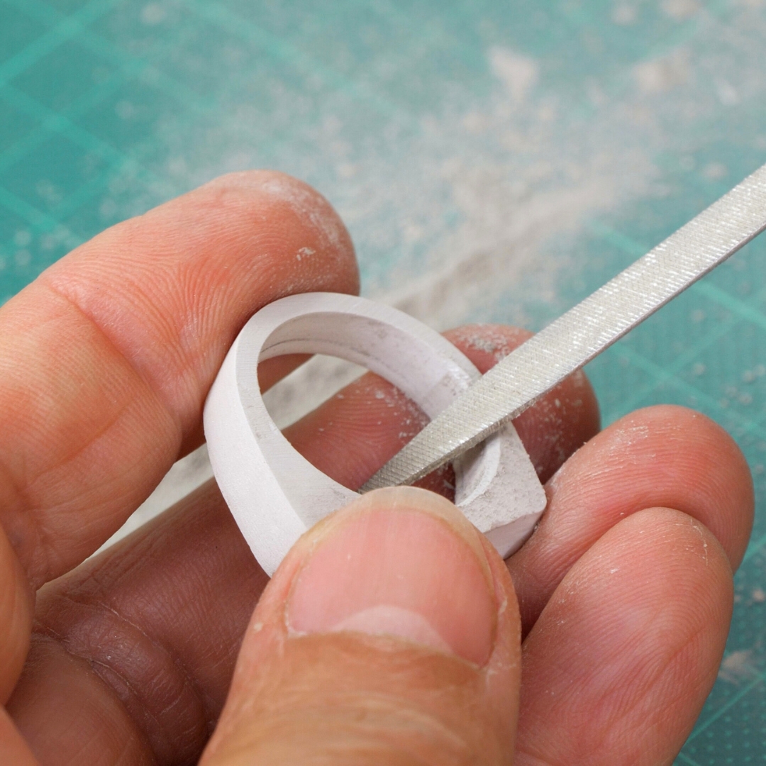 Feilen und Schleifen von Metal Clay